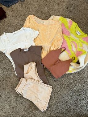 Mixed Neutral Women's Clothing Bundle - Extra Small/Small